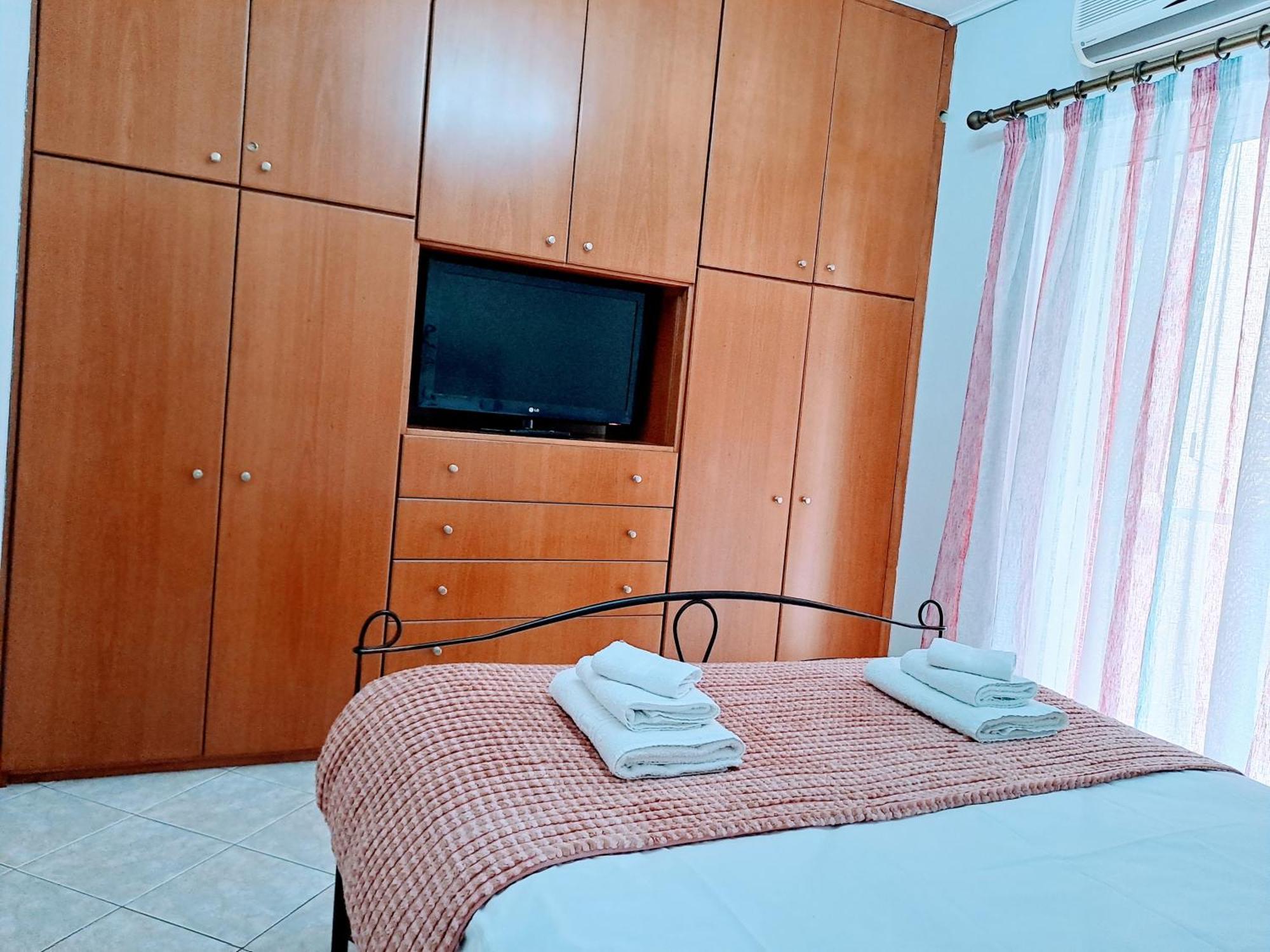 Bright Apartment In Nea Palatia • Oropos Exteriér fotografie